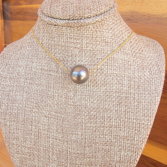 Swarovski Black Pearl  Necklace Minimalist Crystal Faux Pearl Floating Necklace - Picture 5 of 6